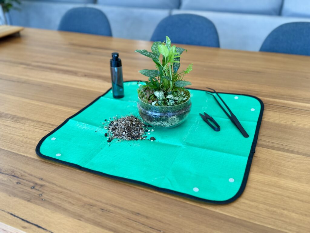 terrarium & plant work mat